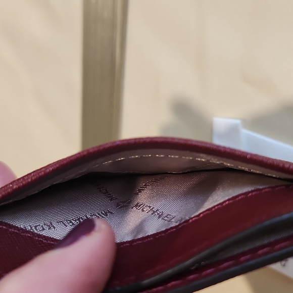 Michael Kors Safiano Leather Card & ID Holder - Picture 5 of 8